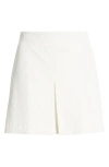 Frame The Seersucker Cotton Shorts In White