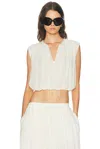 Frame The Wave Top In White