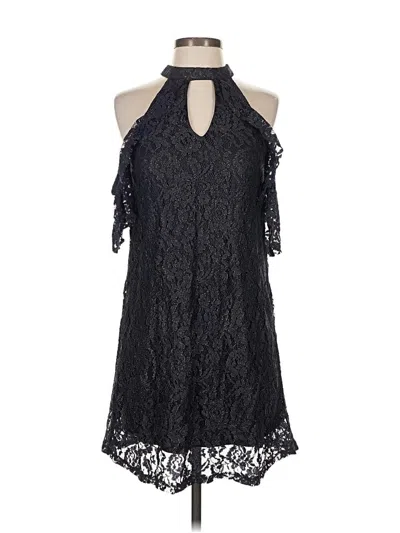 Pre-owned Francesca's Cocktail Dress In Black