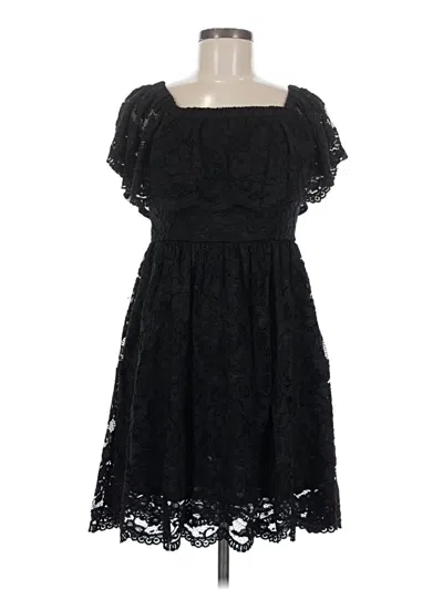 Pre-owned Francesca's Cocktail Dress In Black