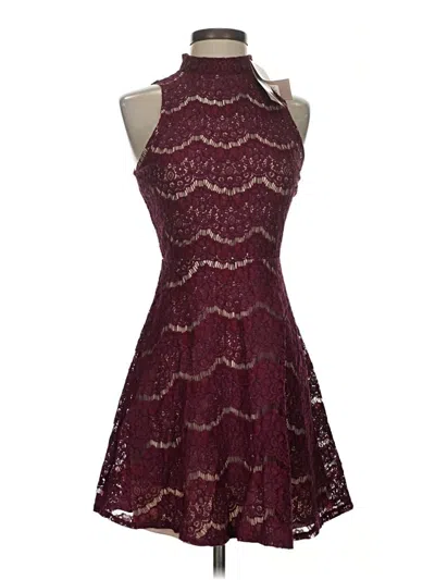 Pre-owned Francesca's Cocktail Dress In Burgundy
