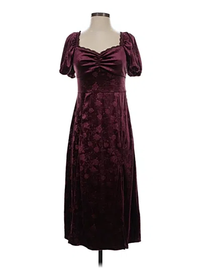 Pre-owned Francesca's Cocktail Dress In Burgundy