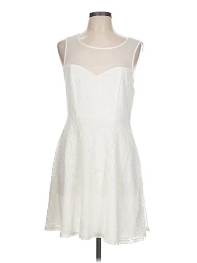 Pre-owned Francesca's Cocktail Dress In Ivory