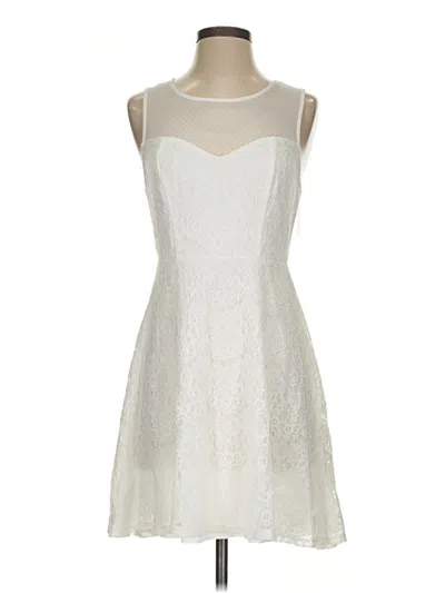 Pre-owned Francesca's Cocktail Dress In White