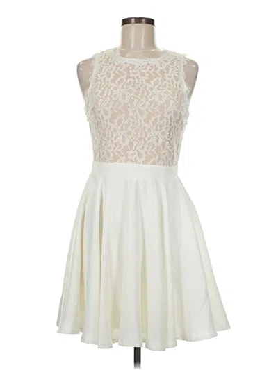 Pre-owned Francesca's Cocktail Dress In White