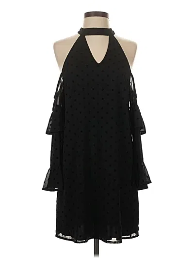 Pre-owned Francesca's Sleeveless Top Black Halter Neckline Tops