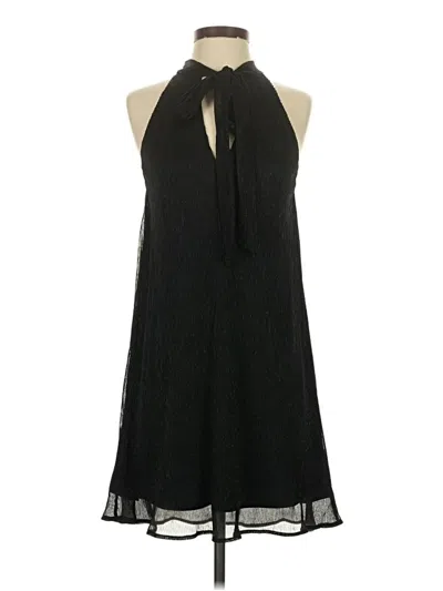Pre-owned Francesca's Sleeveless Top Black Halter Neckline Tops