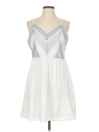 Pre-owned Francesca's Sleeveless Top Silver Halter Neckline Tops