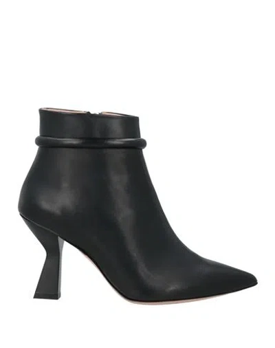 Francesco Sacco Woman Ankle Boots Black Size 8 Leather