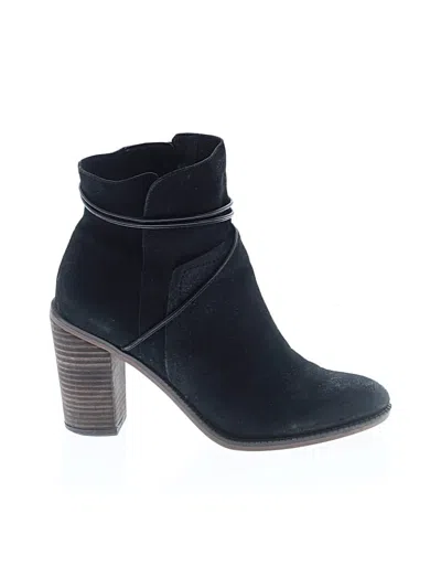 Pre-owned Franco Sarto Ankle Boots In Black