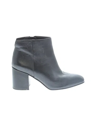 Pre-owned Franco Sarto Ankle Boots In Gray