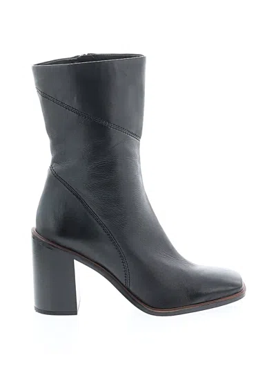 Pre-owned Franco Sarto Boots In Black