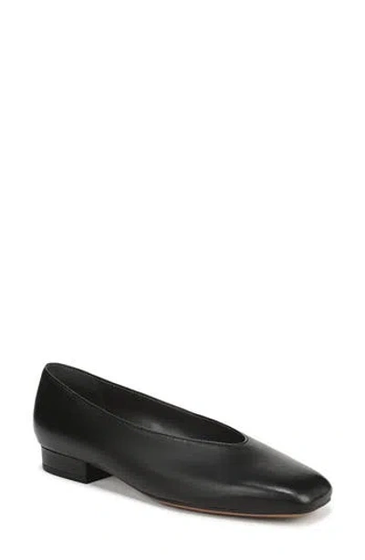 Franco Sarto Damona Flat In Black