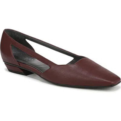 Franco Sarto Denzel Cutout Flat In Burgundy