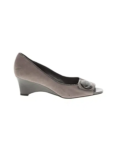 Pre-owned Franco Sarto Heels In Gray