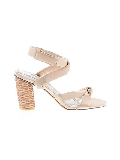 Pre-owned Franco Sarto Sandals In Ivory