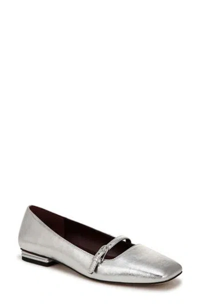 Franco Sarto Tayana Flat In Silver