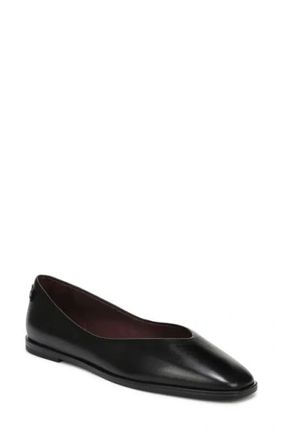 Franco Sarto Tesia Flat In Black