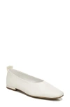 Franco Sarto Vana Flat In White