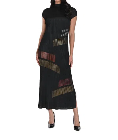 Frank Lyman 243508 In Black/gold