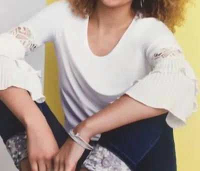 Frank Lyman Scoop Neck Top In White