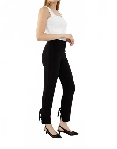 Frank Lyman Straight Fit Trousers In Black