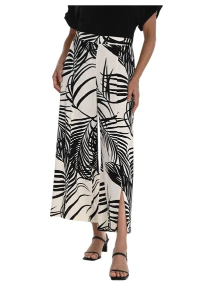 Frank Lyman Women's Trousers  256200 In Off White