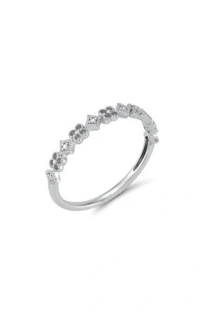 Frankie & Zoe Diamond Clover Band Ring In Gold