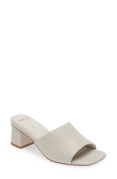 Frankie4 Kennedy Mule In Bone Weave