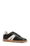 Frankie4 Levi Sneaker In Black
