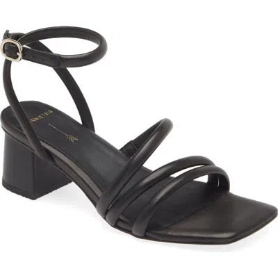 Frankie4 Ramsay Block Heel Sandal In Black