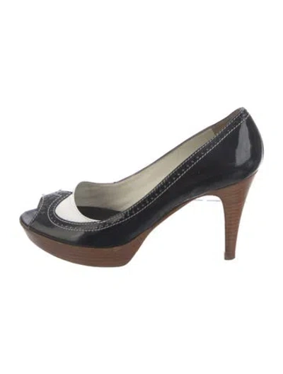 Pre-owned Fratelli Rossetti Patent Leather Lasercut Accents Pumps In Black
