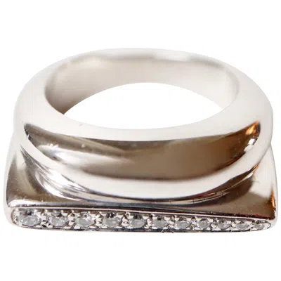 Pre-owned Fred 18 Karat White Gold Ring Set With 11 Diamonds