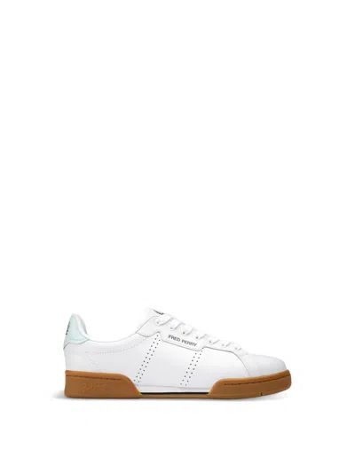 Fred Perry B722 Trainers In White/blue