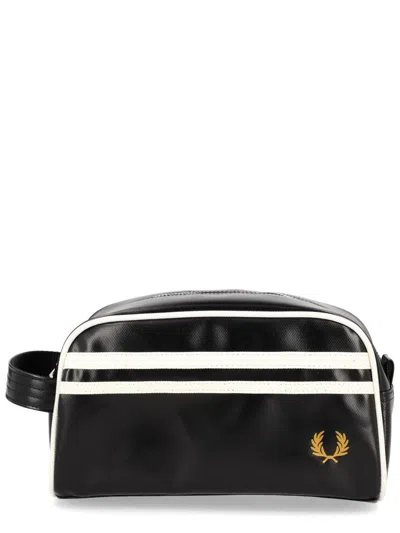Fred Perry Beauty Case "laurel Wreath" In Black