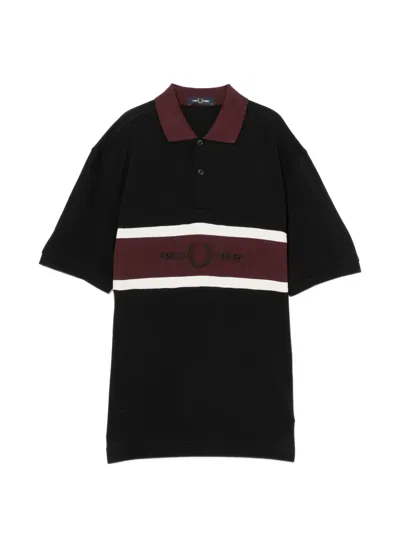 Fred Perry 로고 자수 폴로 셔츠 In Black