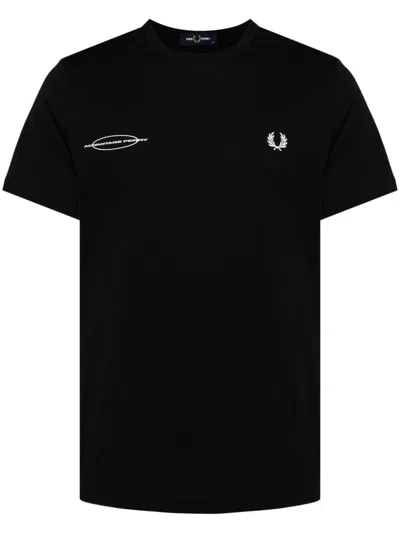 Fred Perry Embroidered Logo T-shirt In 黑色