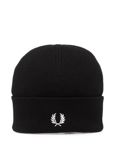 Fred Perry Embroidered-logo Beanie Hat In Black