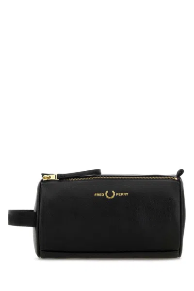 FRED PERRY FRED PERRY BEAUTY CASE.