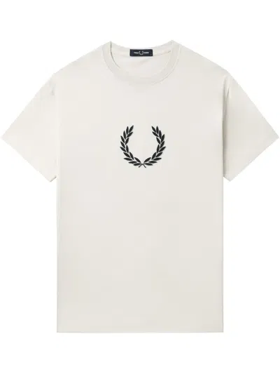 Fred Perry Textured Laurel Wreath T-shirt In White
