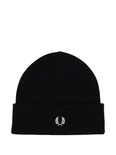 Fred Perry Logo Beanie In Black
