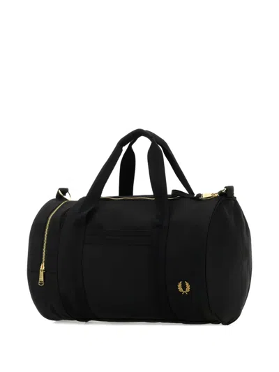 FRED PERRY LOGO-DETAIL TRAVEL BAG