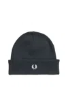 FRED PERRY FRED PERRY LOGO EMBROIDERED KNITTED BEANIE