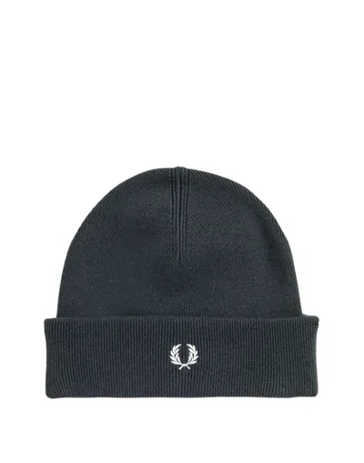 Fred Perry Logo Embroidered Knitted Beanie In Green