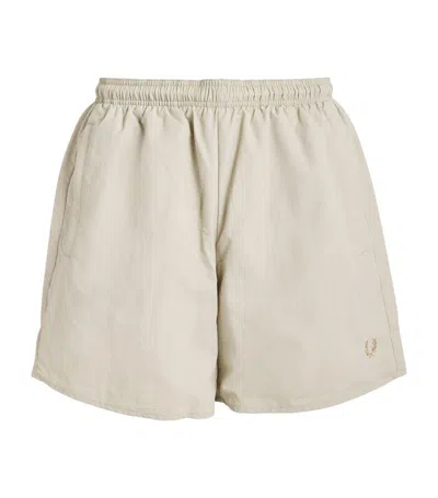 Fred Perry Mens Light Oyster Logo-embroidered Elasticated-waist Recycled-nylon Shell Shorts