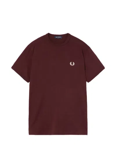 Fred Perry Logo T-shirt In Burgundy
