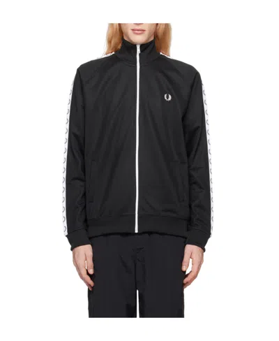 Fred Perry Logo Zipper Jacket In Black