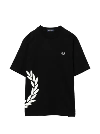 Fred Perry Logo-embroidered T-shirt In Black