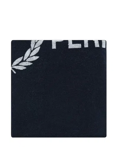 Fred Perry Logo-print Towel In Blue