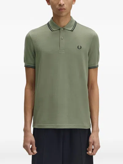 Fred Perry M3600 Double Broken-stitch Hem Polo Shirt In Green